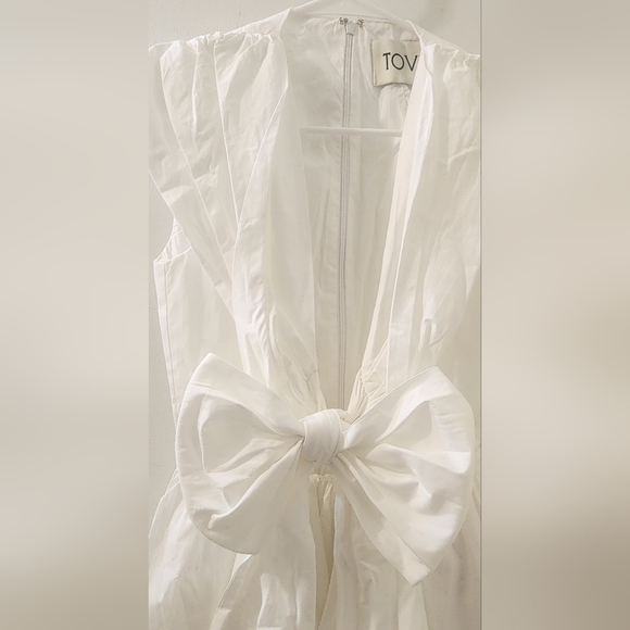 Tove White Sleeveless Top with Bow Detail, Size 34, Organic Cotton. - Picture 3 of 15